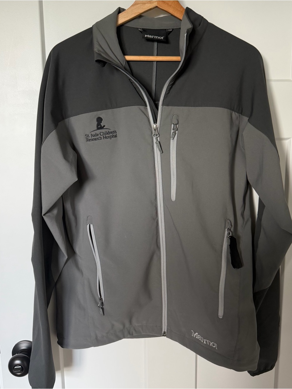Marmot Men's Jacket Grey and Black St Jude Patch Small EUC Zip Pockets
